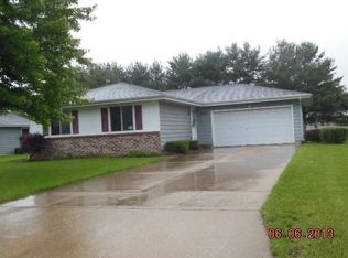 3505 Palmer Dr, Janesville, WI 53546