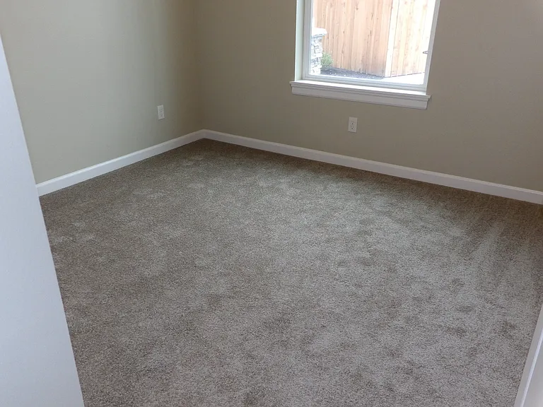 690 SE 5th Ave #102 — Photo 12