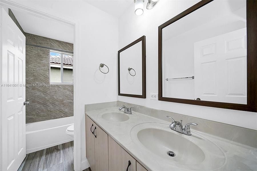 1st image of 1058 Golden Cane Dr