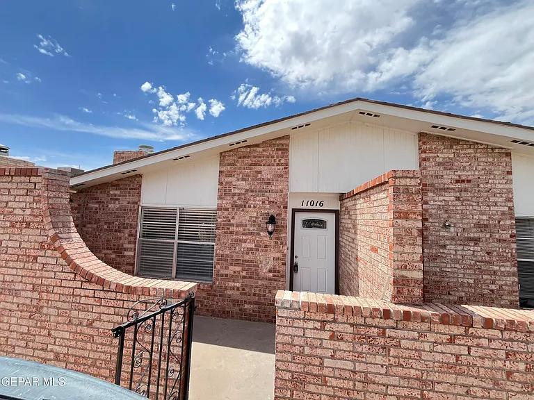 11016 Pebble Hills Blvd — Photo 1