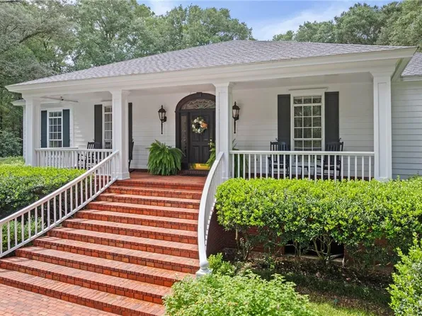 8200 Whisper Lakes Ct, Mobile, AL 36619