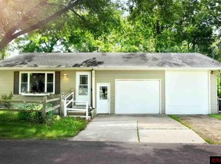 620 Hamilton St, Waterville, MN 56096