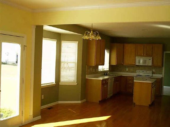 2nd image of 1806 S Bentbrook Dr
