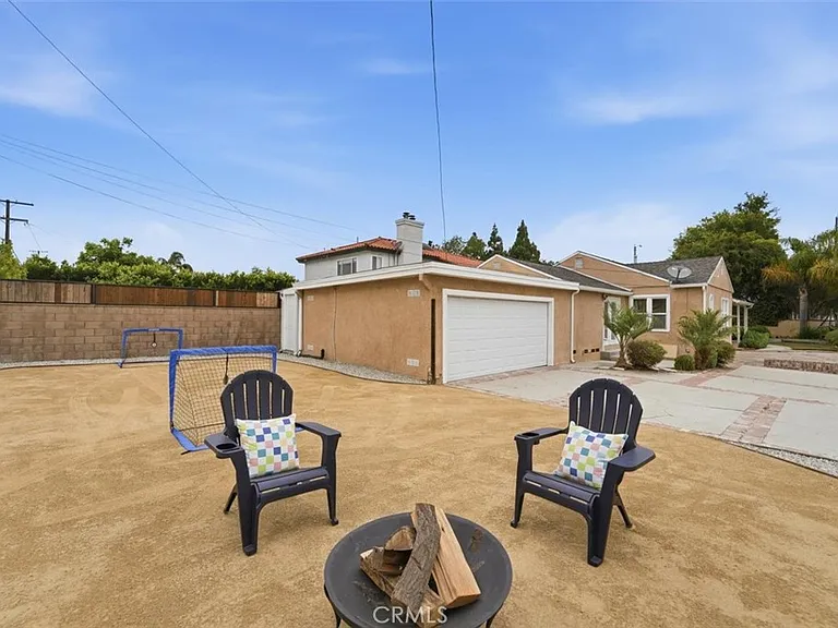 11937 S La Cienega Blvd — Photo 21