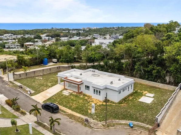 Solar 2 Villa Alemeria Marcel, Aguadilla, PR 00604