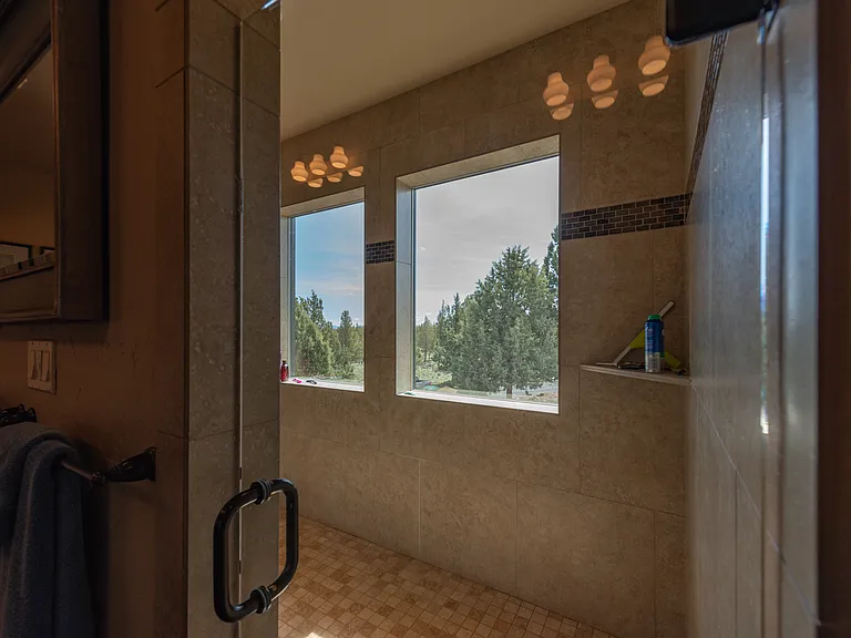 16855 Ponderosa Cascade Dr — Photo 29