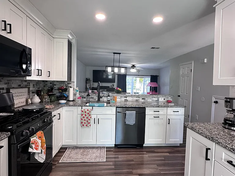 23 Washington Ct — Photo 3