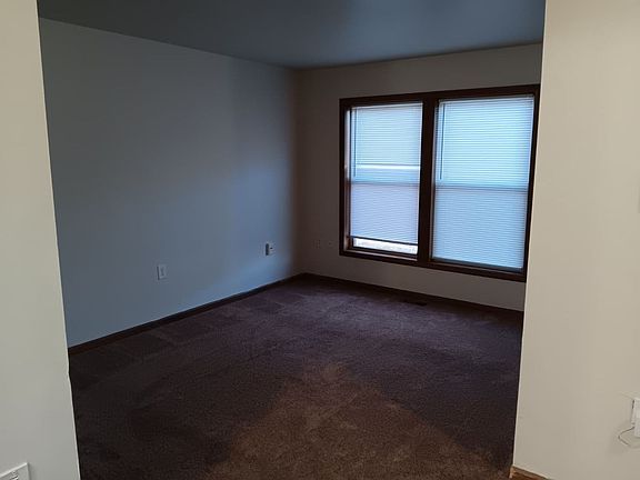 4th image of 306 S Yellow Springs St
