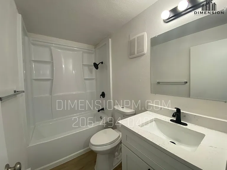 Christine Apartments — Photo 12