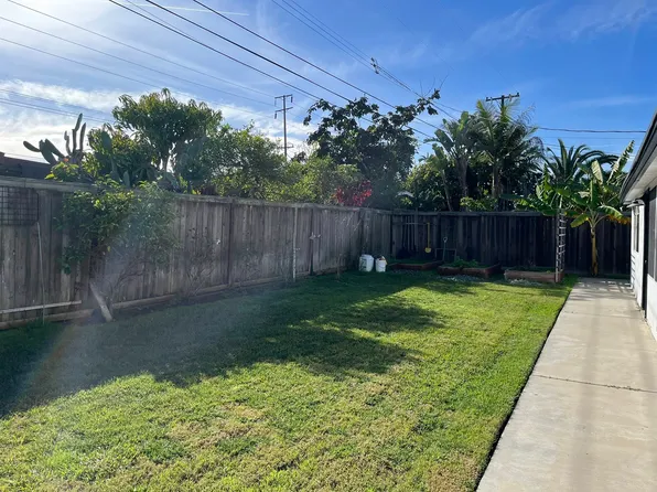 877 Darrell St, Costa Mesa, CA 92627