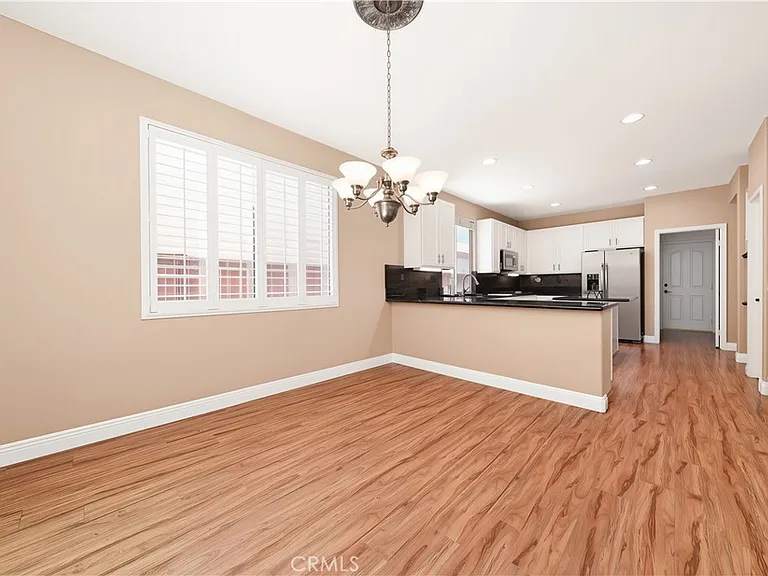 45277 Chateau Ct — Photo 23