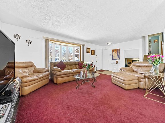 3rd image of 22751 Valley Dr