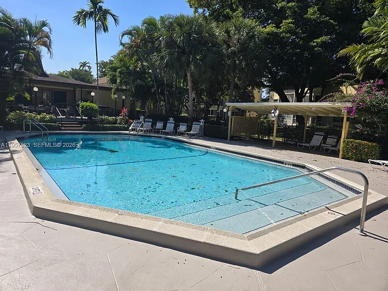 5151 W Oakland Park Blvd #303 — Photo 38