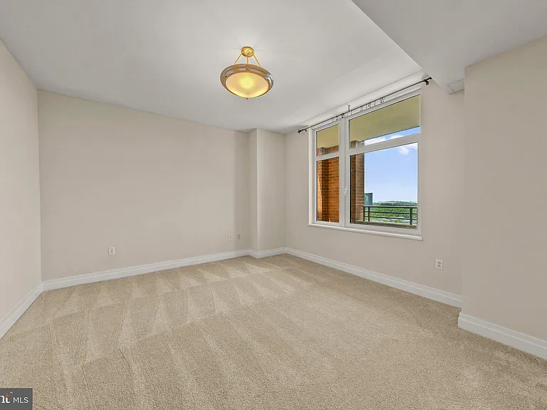 8220 Crestwood Heights Dr #1411 — Photo 15