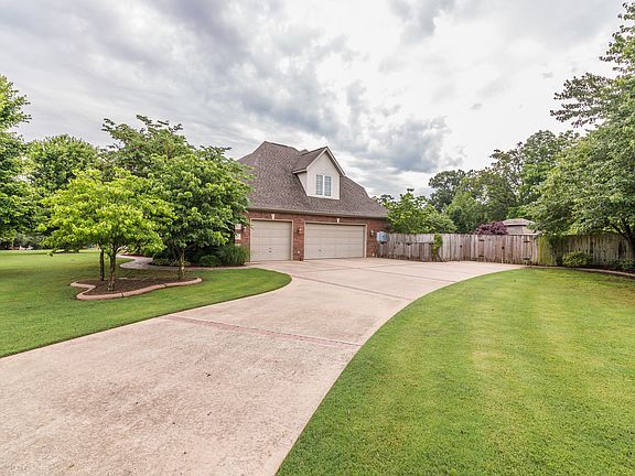 4th image of 30 Glenbrook