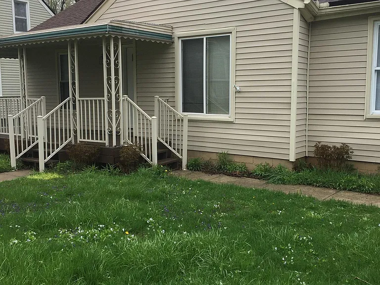 21670 Tulane Ave — Photo 25
