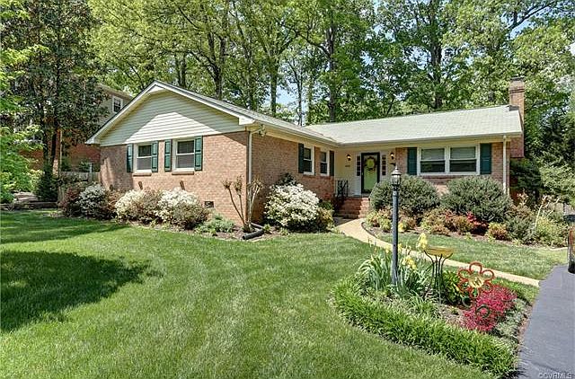 1st image of 908 Lakewater Dr