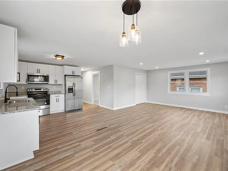 2810 Roanoke Ave — Photo 15