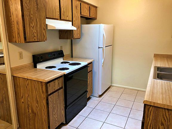 5th image of 9033 W Elm St Unit 7