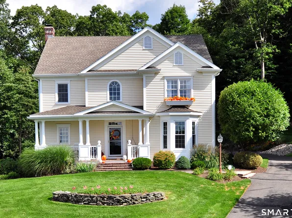 136 Village Gate Drive, Southington, CT 06489