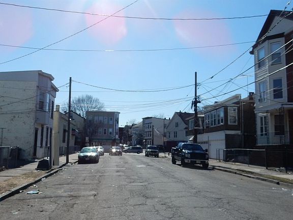5th image of 144-146 Bloomfield Ave