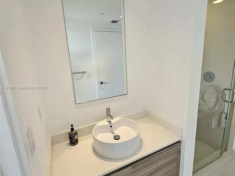121 NE 34th St #2511 — Photo 21