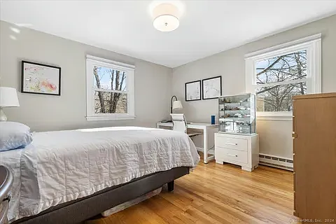 2 Colonial Dr — Photo 9