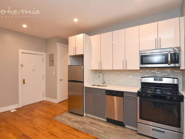 25 Fort Washington Avenue image 1 of 9