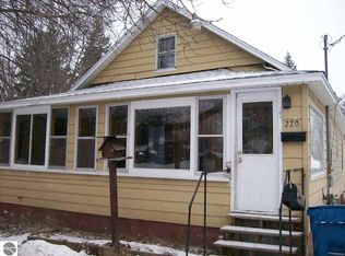 220 S 7th St, West Branch, MI 48661