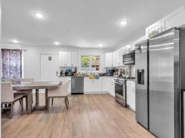 76 West 25th Street image 13 of 21