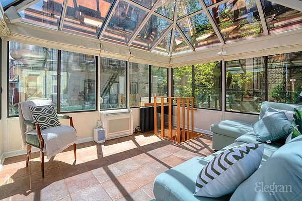 Sold by Elegran | media 41