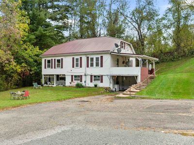 1003 W Stuart Dr, Galax, VA, 24333
