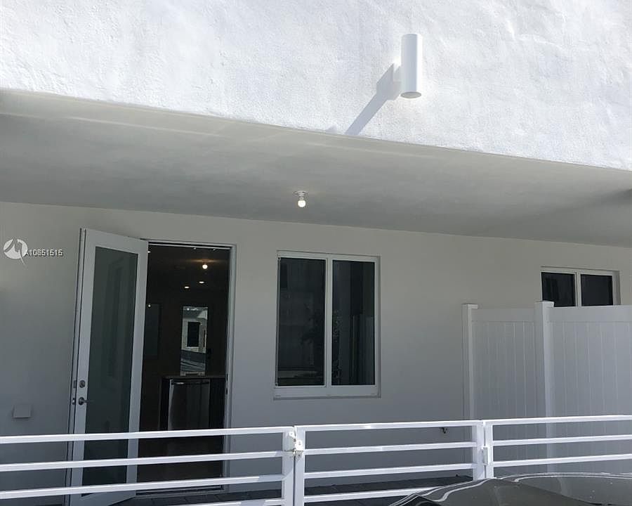 1st image of 10290 NW 64th Ter #102