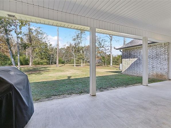 143 Chinchuba Gdns, Mandeville, LA 70471