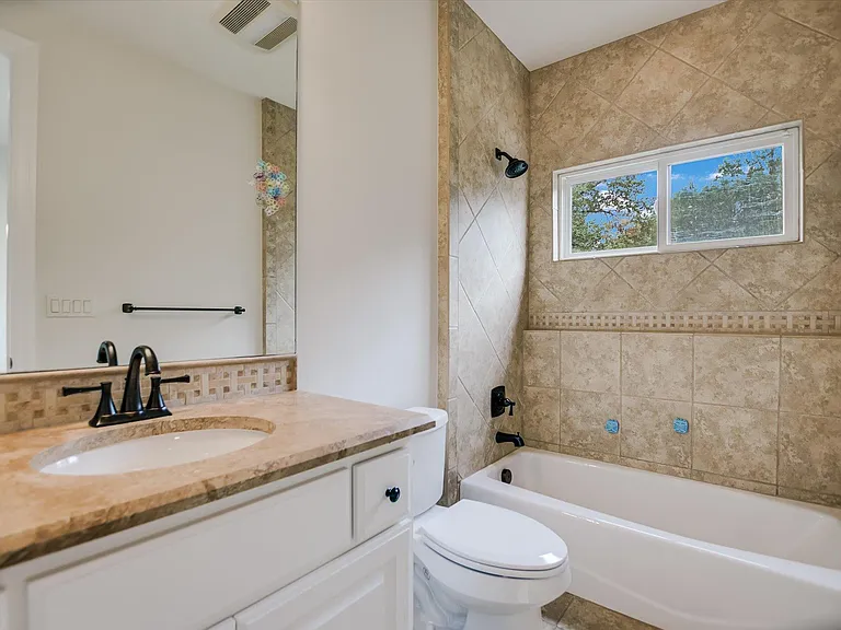 11 Inwood Cir — Photo 28