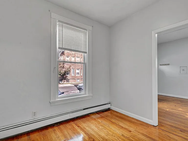 350 Elm St — Photo 8