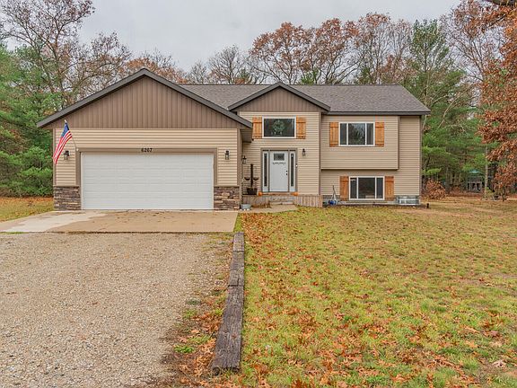 3rd image of 6267 Wasatch Ln
