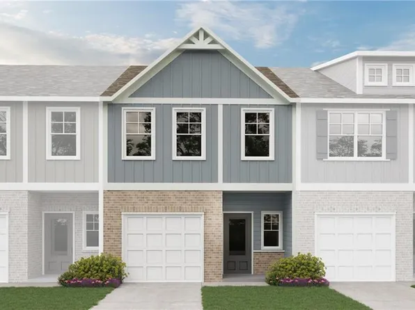 82 Vickers Point Dr, Fairburn, GA 30213