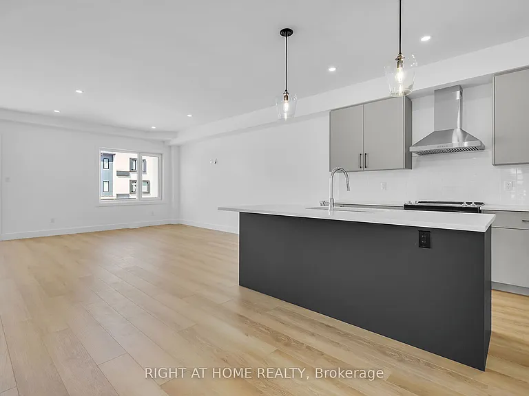 3550 Emily Carr Ln — Photo 5