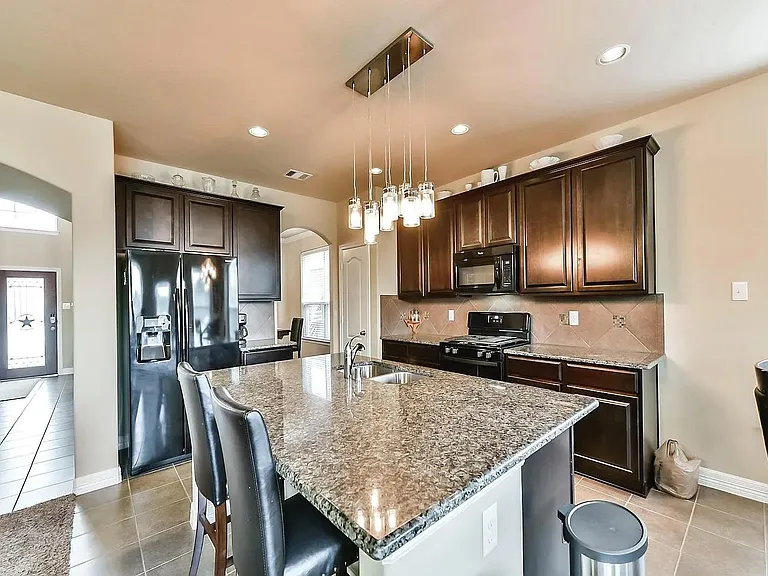2575 Riverway Dr — Photo 14