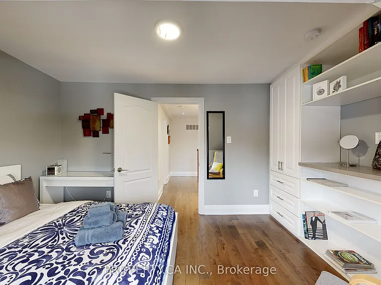 635 Christie St #UPPER — Photo 16