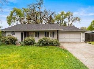 417 NW Midland Ave, Grants Pass, OR 97526