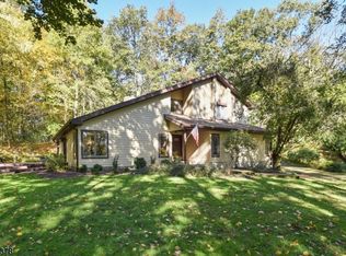 24 Cramer Dr, Chester, NJ 07930