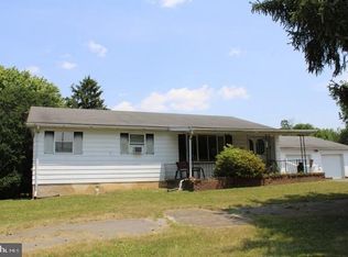 415 Hykes Rd, Greencastle, PA 17225