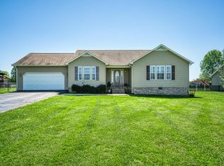 121 Saddle Dr, Sparta, TN 38583