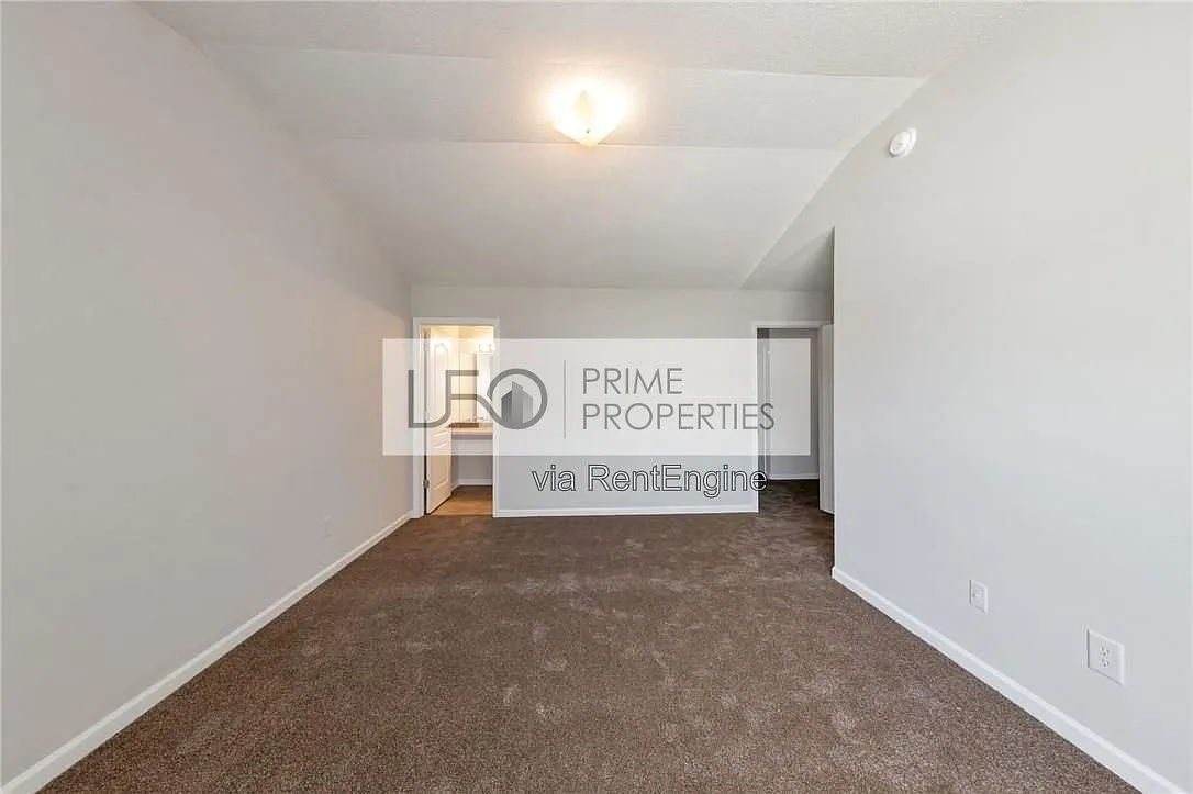 3 bed, 2.5 bath, 1544 sqft, $1,695 — Photo 4