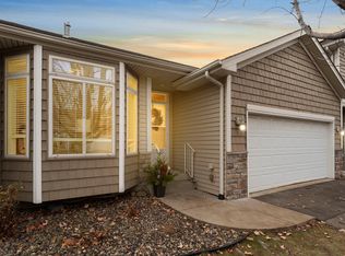 2208 Liberty Ln, Eagan, MN 55122