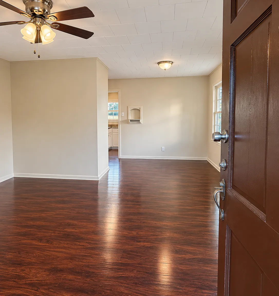 3 Bedroom 2 Bath Lease Now For Deposit Waived + $150 Gift Card Vouchers Accepted — Photo 3