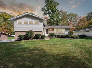 294 Greenbriar Dr, Aurora, OH 44202