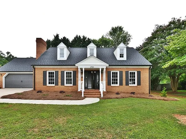 2700 Regency Dr, Winston Salem, NC 27106